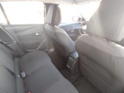 Peugeot e-208 completo