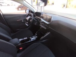 Peugeot e-208 completo