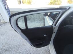 Peugeot e-208 completo
