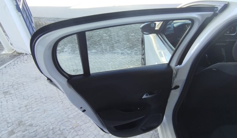 Peugeot e-208 completo