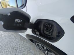 Peugeot e-208 completo