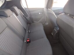 Peugeot e-208 completo