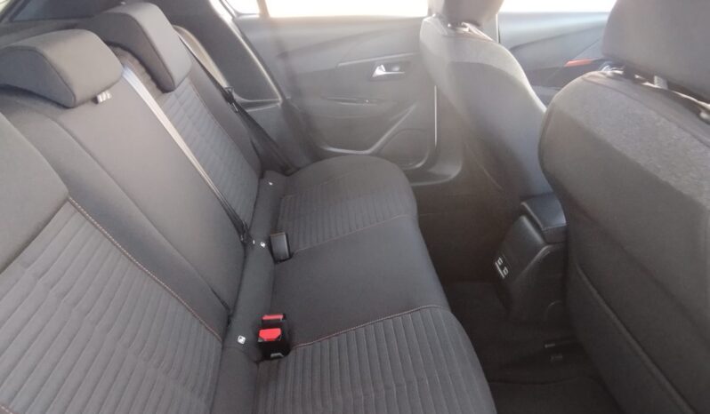 Peugeot e-208 completo