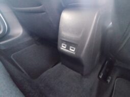 Peugeot e-208 completo