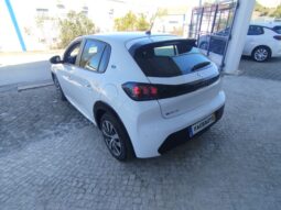 Peugeot e-208 completo