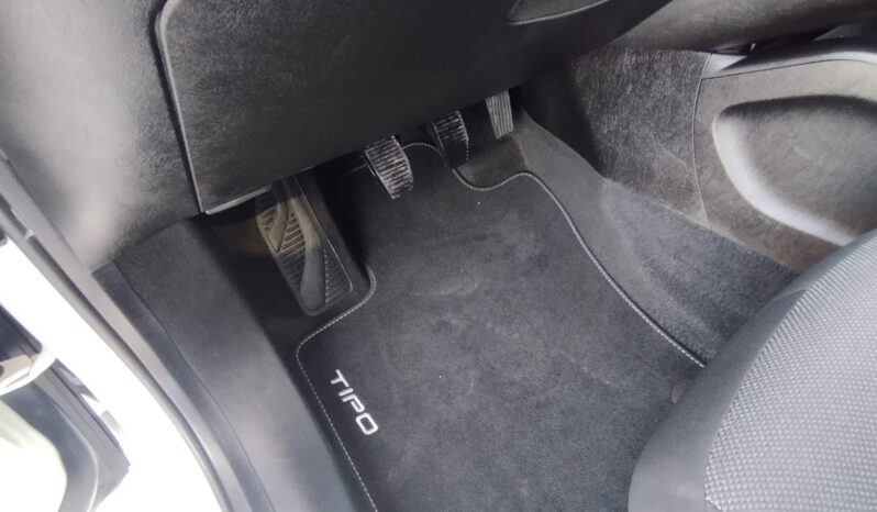 Fiat Tipo completo