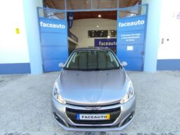 Peugeot 208 completo