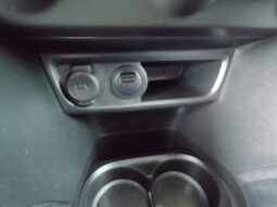 Peugeot 208 completo