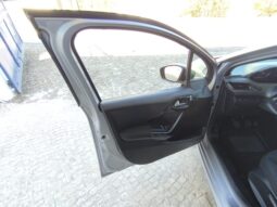 Peugeot 208 completo
