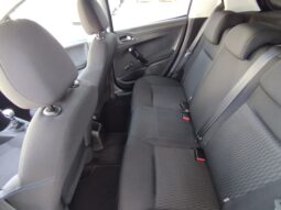 Peugeot 208 completo