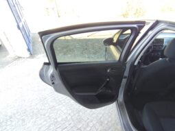 Peugeot 208 completo