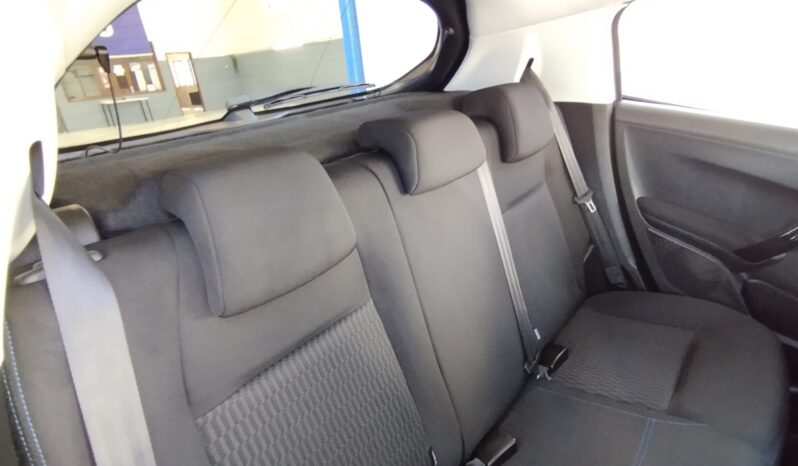 Peugeot 208 completo