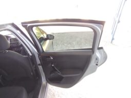 Peugeot 208 completo