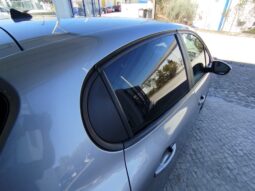 Peugeot 208 completo