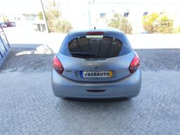 Peugeot 208 completo