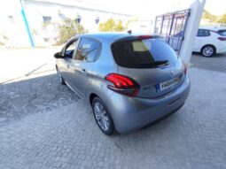 Peugeot 208 completo