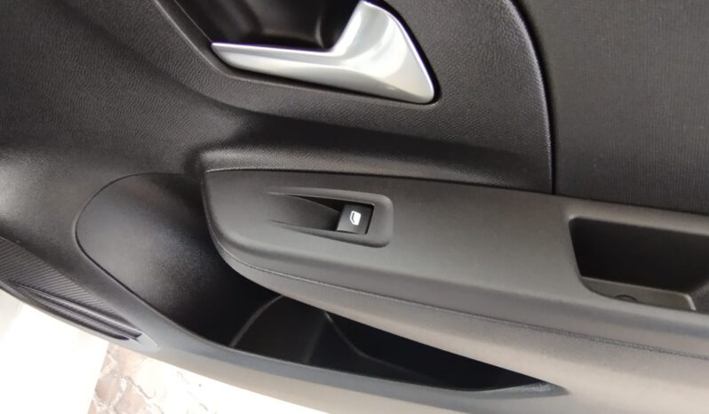 Opel e-Corsa completo