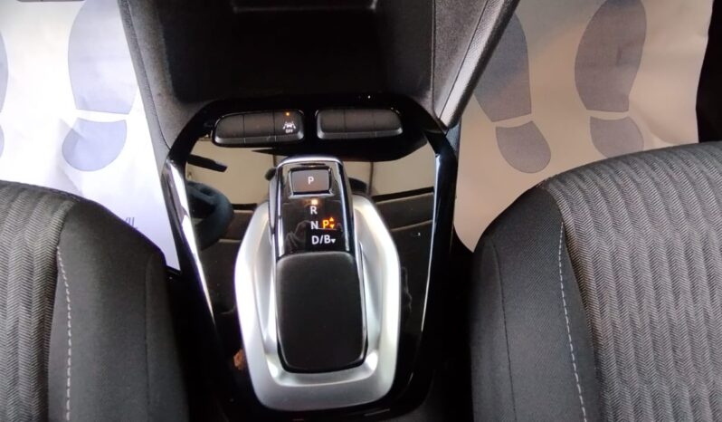 Opel Corsa-E completo