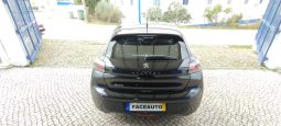 Peugeot e-208 completo