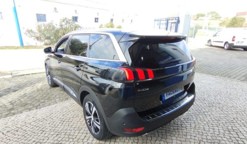 Peugeot 5008 completo