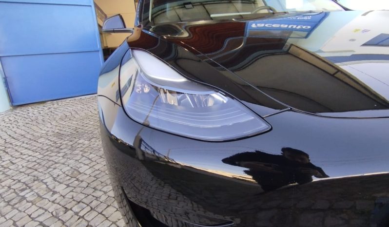 Tesla Model 3 completo