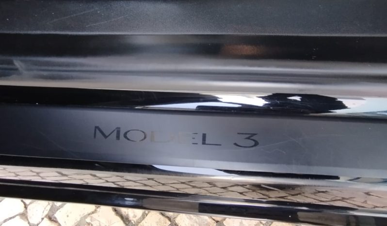 Tesla Model 3 completo