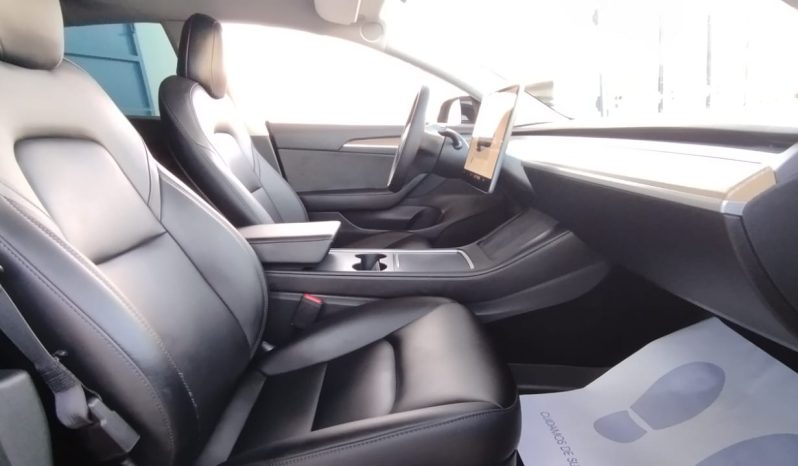 Tesla Model 3 completo