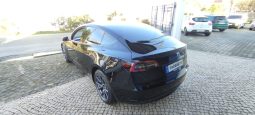 Tesla Model 3 completo