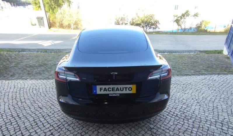 Tesla Model 3 completo