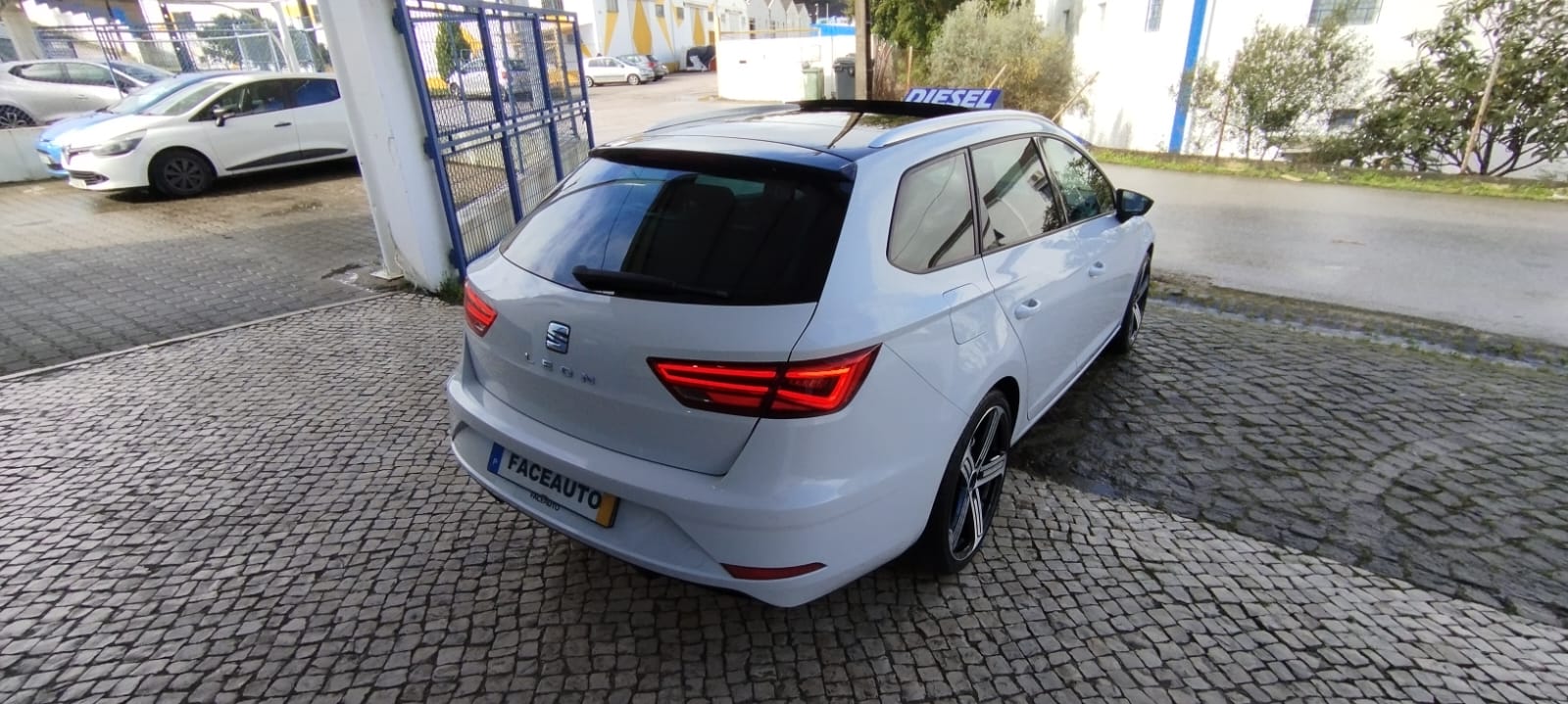 SEAT LEON ST