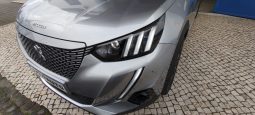 Peugeot e-2008 completo
