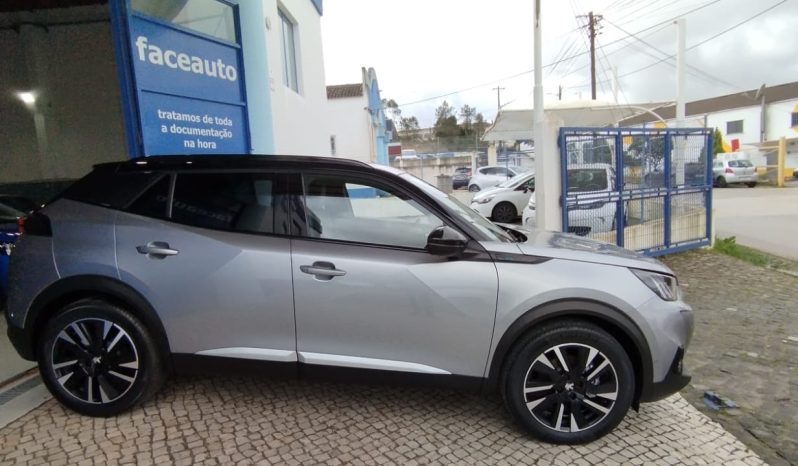 Peugeot e-2008 completo