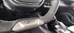 Peugeot e-2008 completo