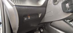 Peugeot e-2008 completo