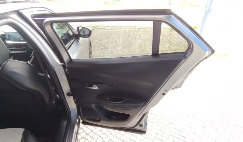 Peugeot e-2008 completo