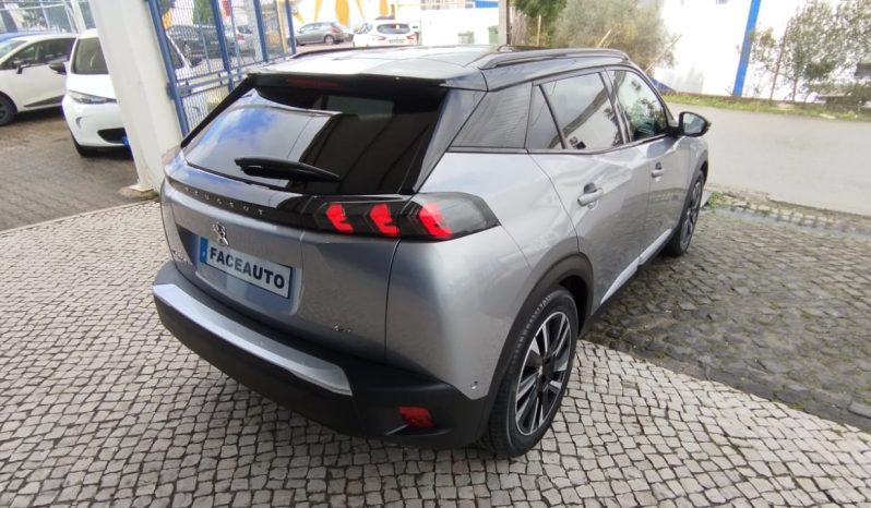 Peugeot e-2008 completo