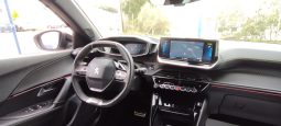 Peugeot e-2008 completo