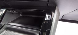 Peugeot e-2008 completo