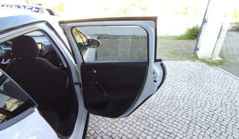 Peugeot 2008 completo