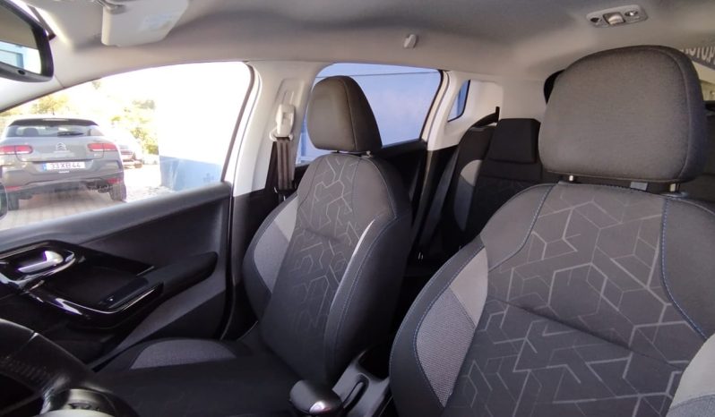 Peugeot 2008 completo