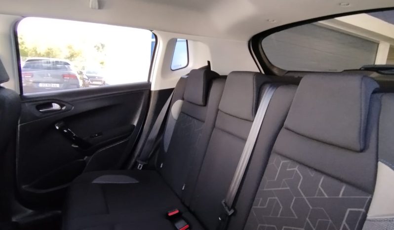Peugeot 2008 completo