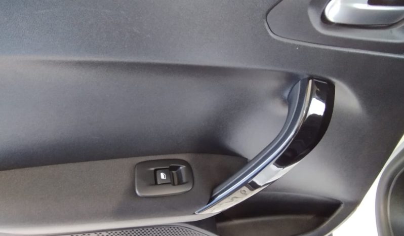 Peugeot 2008 completo