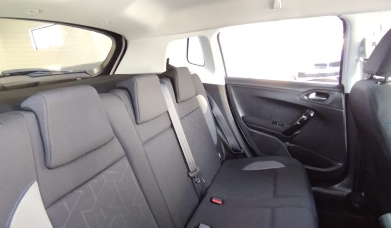 Peugeot 2008 completo