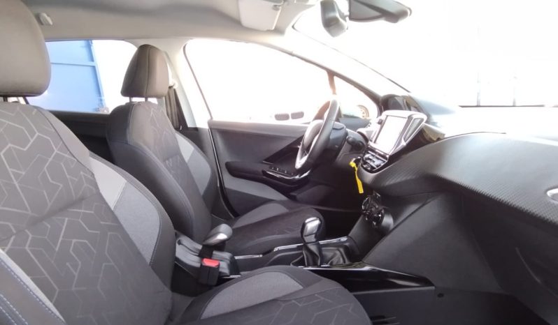 Peugeot 2008 completo