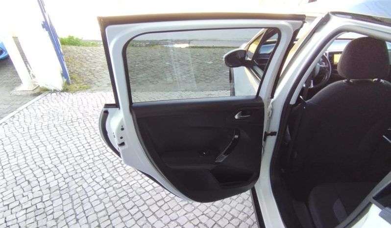 Peugeot 2008 completo