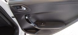 Peugeot 2008 completo
