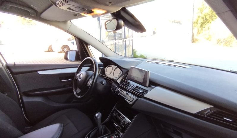 BMW 216d 7L completo