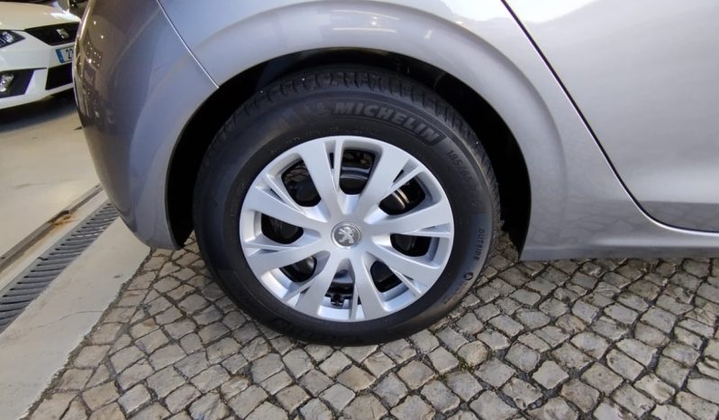 Peugeot 208 completo