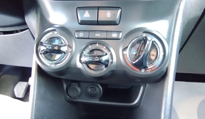 Peugeot 208 completo