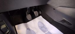 Peugeot 208 completo